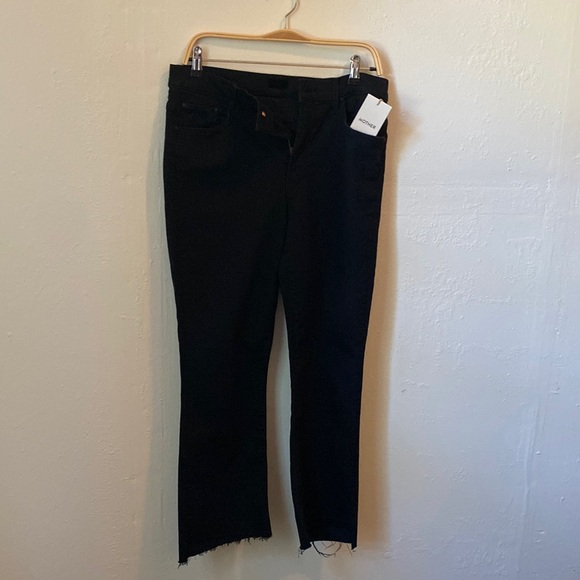 Mother Denim Insider Crop Step Fray in color “Not Guilty”. NWT - Picture 2 of 4